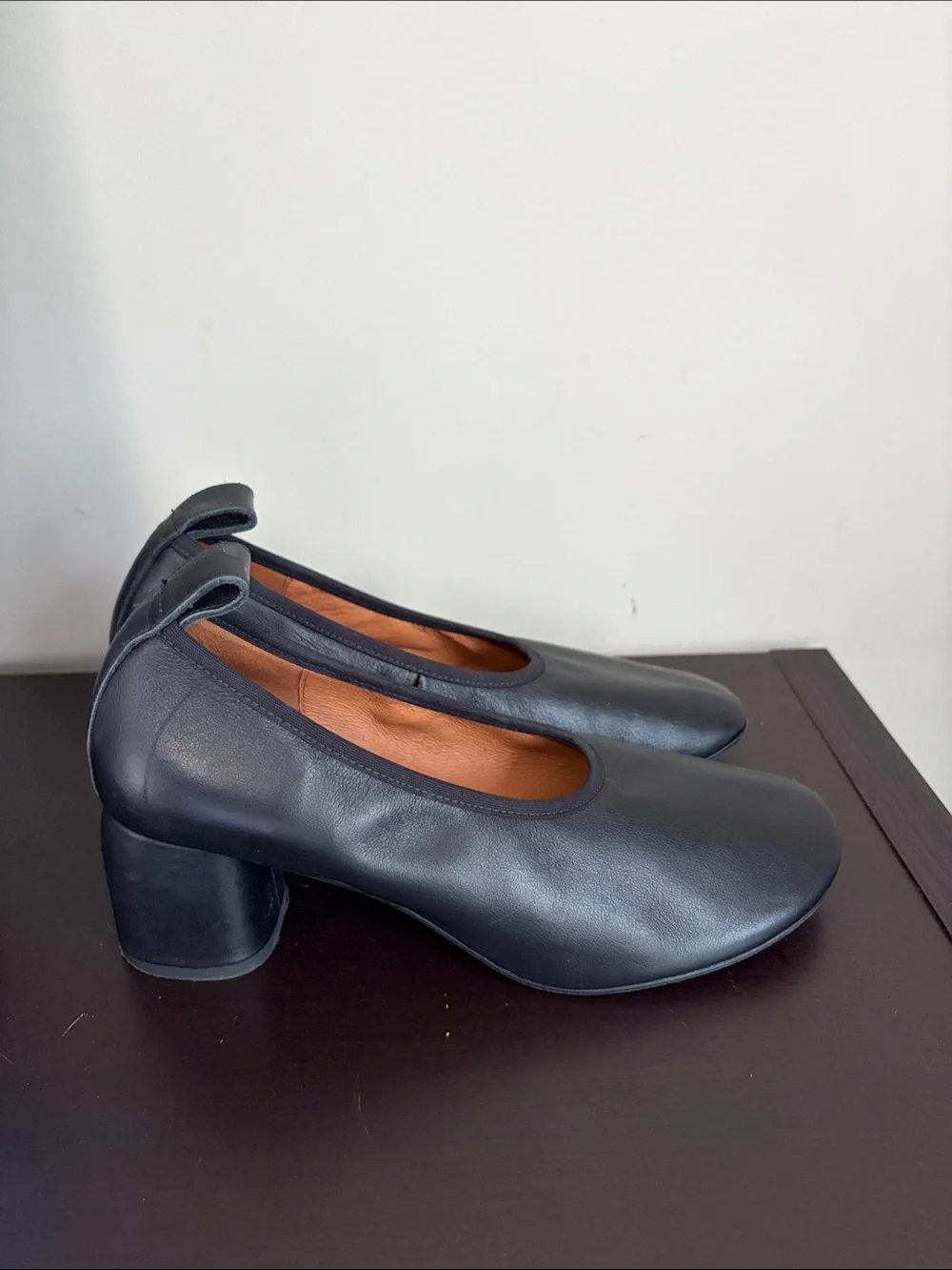 Anthropologie Glove Ballet Block Heels Shoe Black Leather Sz 38 US Sz 7-7.5 - Picture 3 of 10